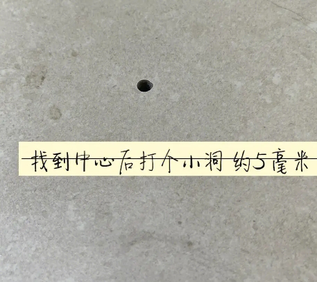 曲阳瓷砖空鼓维修公司专业解答在瓷砖铺贴过程中，如果砂料搅拌不均匀，将会带来以下问题